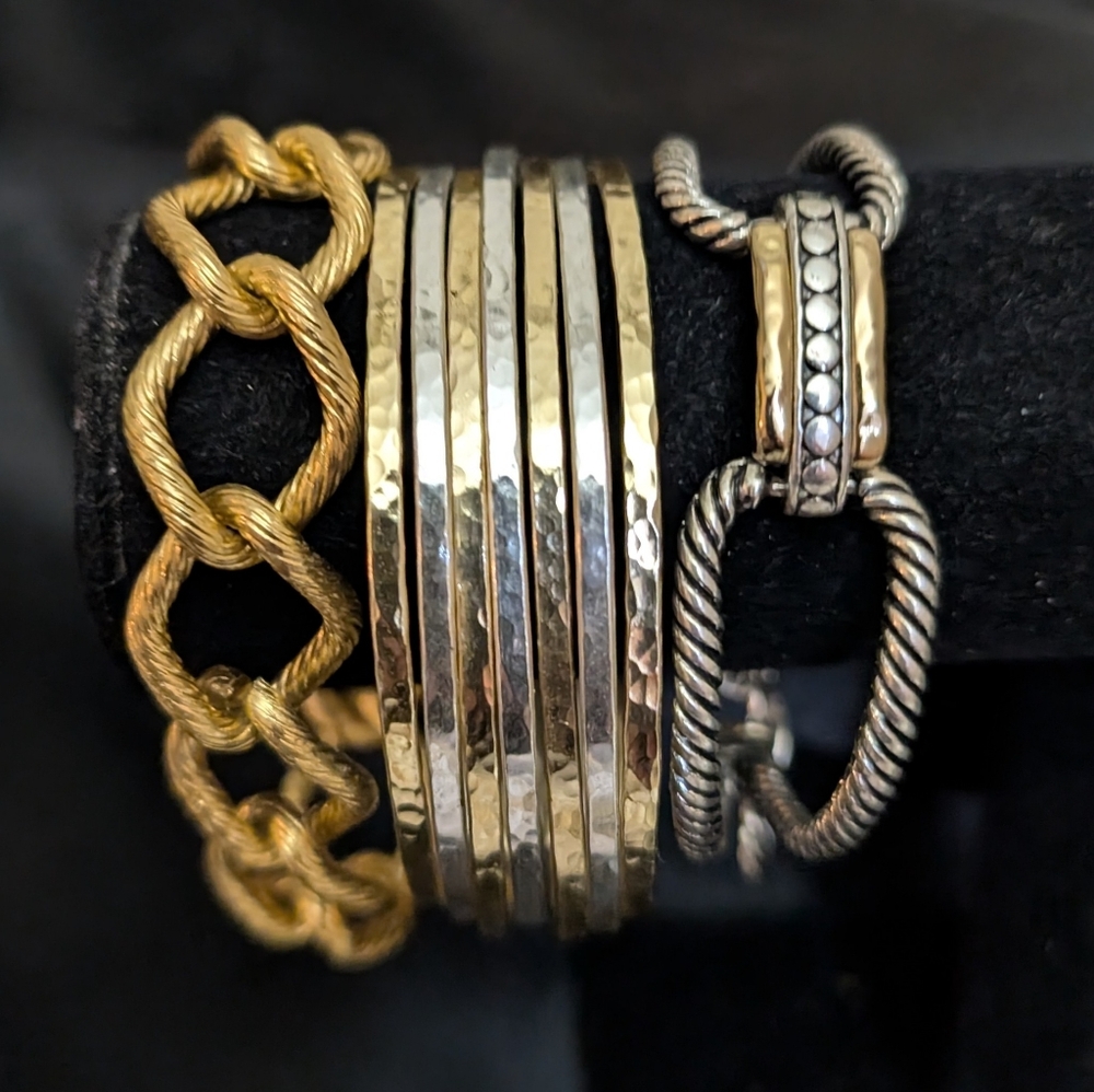 #75. TRENDING MIXED METALS!Eegant Gold and Silver Bracelet Set